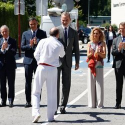 El Rey Felipe y otras autoridades en el homenaje a Miguel Ángel Blanco y a las víctimas de ETA en Ermua