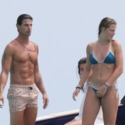 Aitor Ocio disfrutando de sus vacaciones en Ibiza con su hija