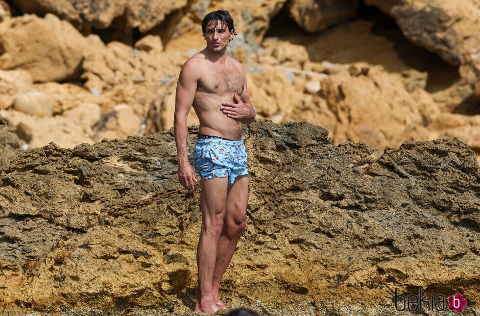 Andrés Velencoso disfrutando de sus vacaciones en Ibiza