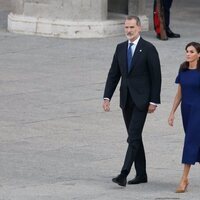 Los Reyes Felipe y Letizia a su llegada al acto de homenaje a las víctimas de la covid-19 'Un aplauso para el recuerdo'
