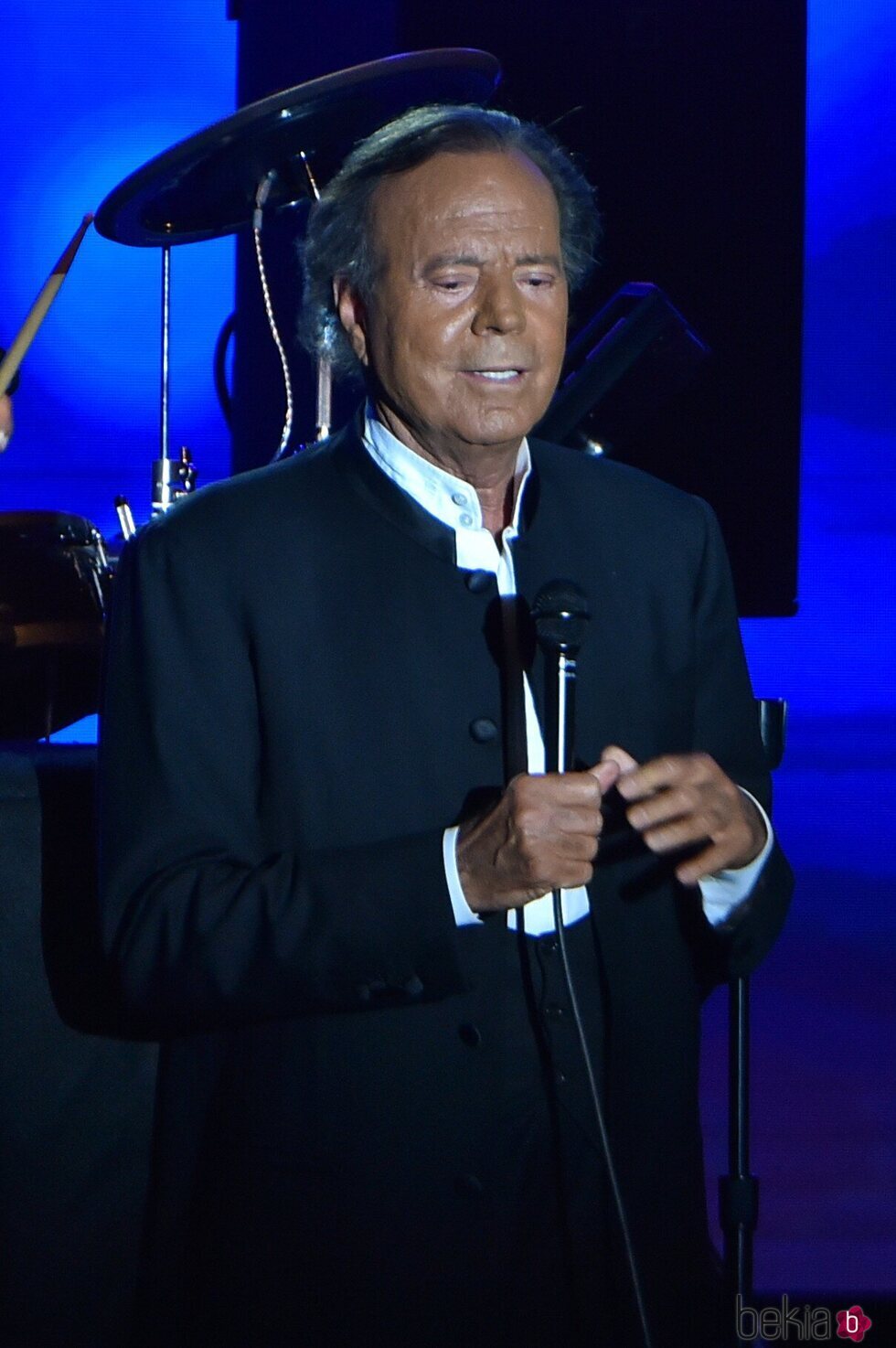 Julio Iglesias durante un concierto