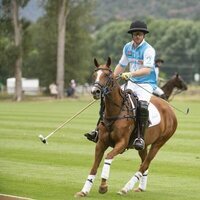 El Príncipe Harry jugando al polo en Colorado