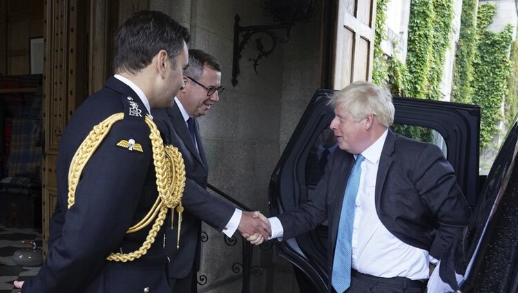 Boris Johnson a su llegada a Balmoral para despedirse de la Reina Isabel