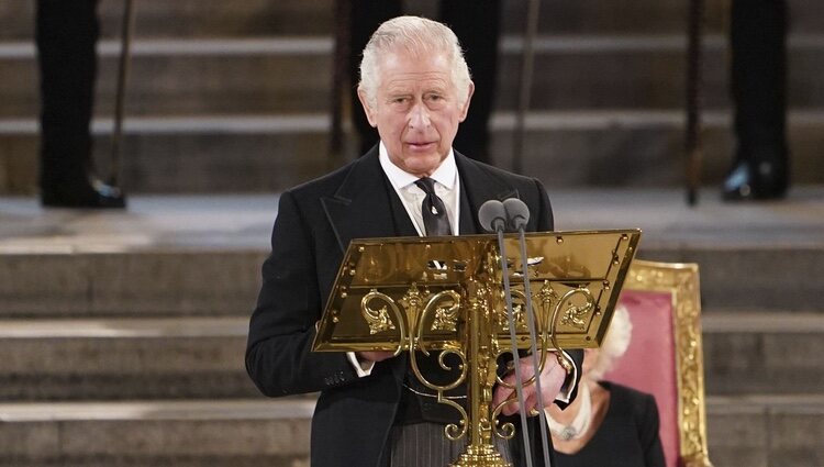El Rey Carlos III en su primer discurso ante el Parlamento como Rey