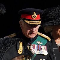 El Rey Carlos y la Reina Camilla en el funeral por la Reina Isabel II en Edimburgo