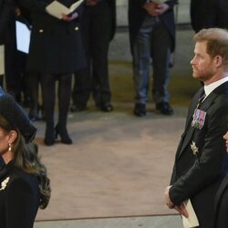 El Príncipe Guillermo con Kate Middleton y el Príncipe Harry con Meghan Markle