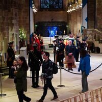 El Rey Carlos III durante la Vigilia de la Princesa en la Catedral de Edimburgo
