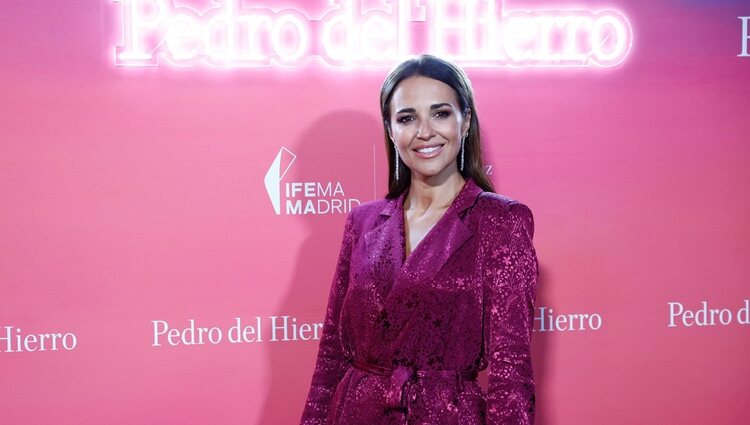 Paula Echevarría en el desfile de Pedro del Hierro en el front row de la Mercedes Benz Fashion Week septiembre 2022