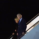 Joe Biden y su esposa Jill aterrizan en Londres para asistir al funeral de Isabel II