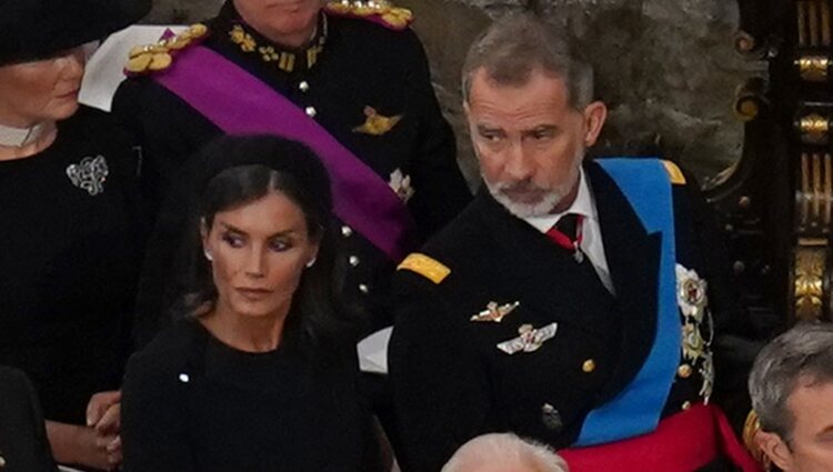 Los Reyes Felipe y Letizia en el funeral de la Reina Isabel II