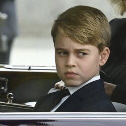 El Príncipe George en el funeral de la Reina Isabel II