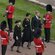 Los Reyes de Holanda y la Princesa Beatriz llegando a Windsor en el funeral de la Reina Isabel II