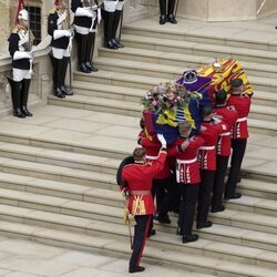La Reina Isabel II entra por última vez en Windsor