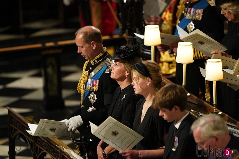 El Príncipe Eduardo, la Condesa de Wessex y sus hijos, Lady Louise y James en Windsor
