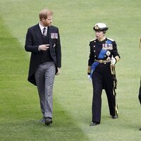 El Príncipe Harry, la Princesa Ana y Timothy Laurence en Windsor para la última misa de la Reina Isabel II