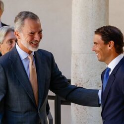 El Rey Felipe y Rafa Nadal, sonrientes en la entrega del Premio Camino Real