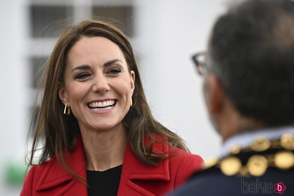 Kate Middleton, sonriente en su primer acto como Princesa de Gales