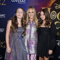 Sarah Jessica Parker en el estreno de 'Hocus Pocus 2' con sus hijas