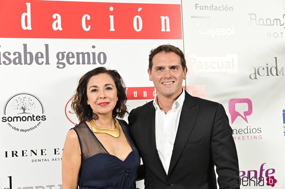 Albert Rivera con Isabel Gemio en el evento Noche Mágica por la Ciencia de la Funcación Isabel Gemio