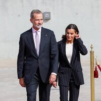 El Rey Felipe y la Reina Letizia llegan al aeropuerto antes de su visita de Estado a Alemania