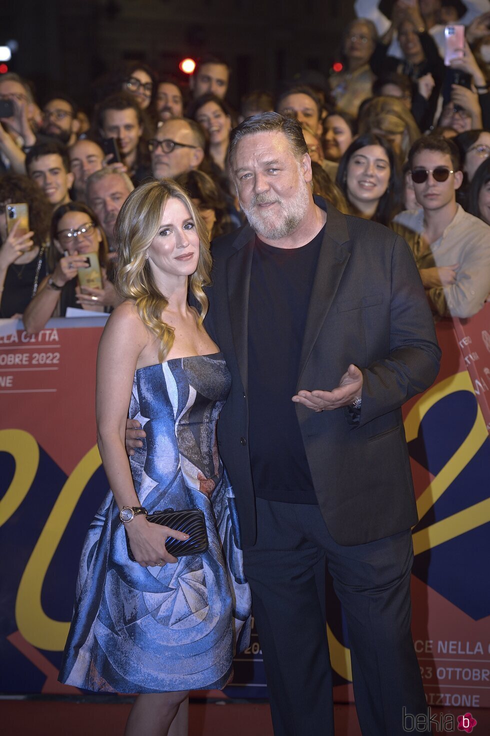 Russell Crowe y su novia Britney Theriot en Roma