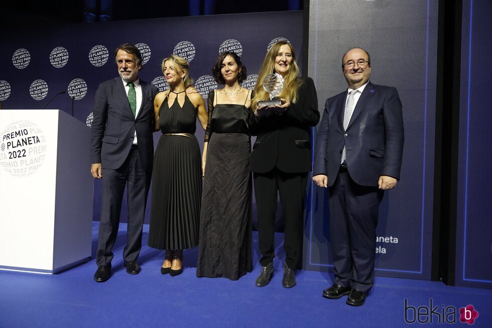 José Creuheras, Yolanda Díaz, Cristina Campos, Luz Gabás y Miquel Iceta en el Premio Planeta 2022
