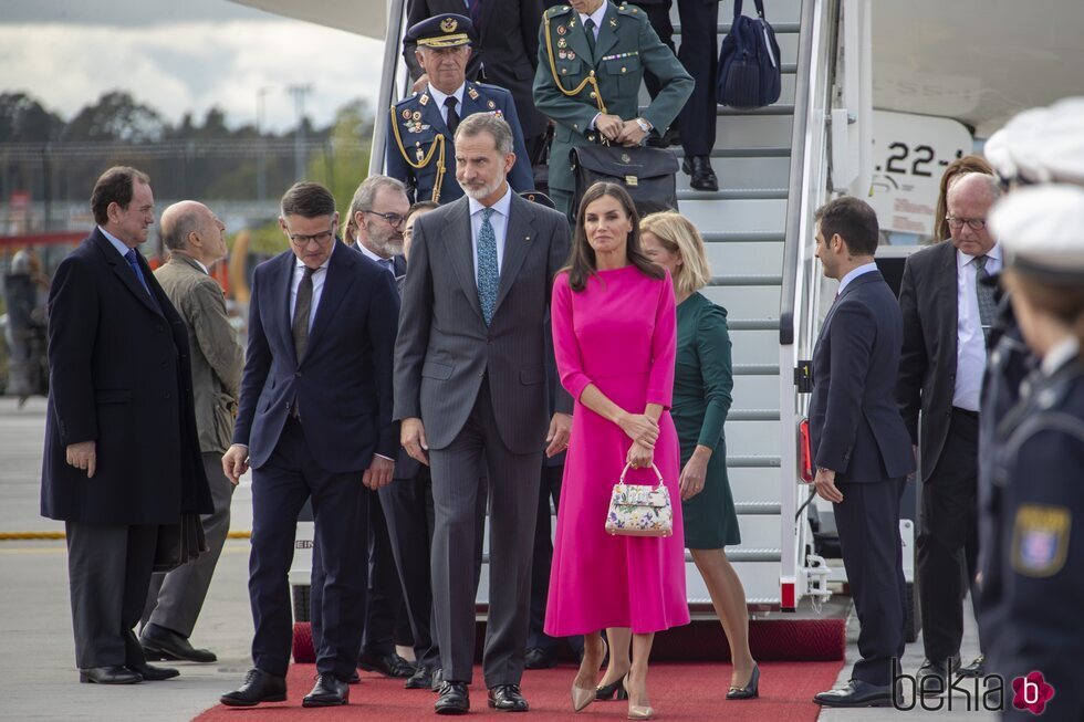 Los Reyes Felipe y Letizia a su llegada a Frankfurt en su Visita de Estado a Alemania