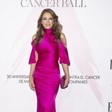 Elizabeth Hurley acude a la gala solidaria 'Cancer Ball' organizada por Elle