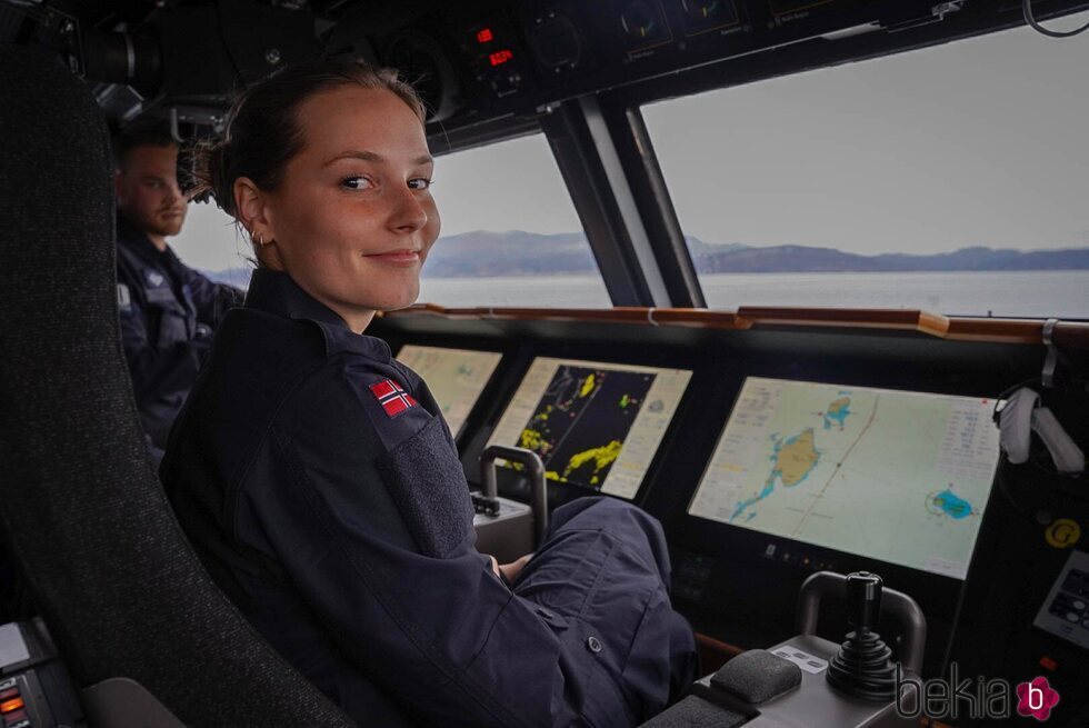 Ingrid Alexandra de Noruega en la Armada Noruega