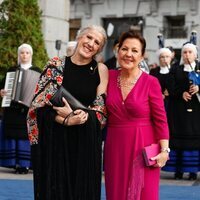 Carmen Linares y María Pagés a su llegada a los Premios Princesa de Asturias 2022