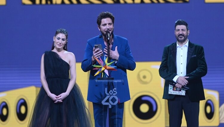 Manuel Carrasco recoge su Golden en la gala de Los 40 Music Awards 2022