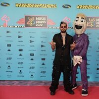 Mau y Ricky en la alfombra roja de Los 40 Music Awards 2022