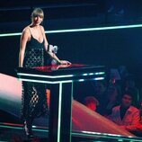 Taylor Swift recoge uno de sus premios en los MTV EMA 2022