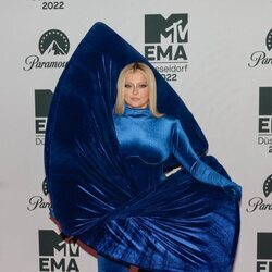 Bebe Rexha en la alfombra roja de los MTV EMA 2022