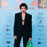 Carla Díaz en la alfombra roja de Los 40 Music Awards 2022