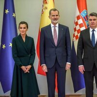 Los Reyes Felipe y Letizia con el Presidente de Croacia y su esposa en la bienvenida a los Reyes por su visita oficial a Croacia