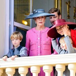 Carolina de Mónaco, Pierre Casiraghi y Beatrice Borromeo y sus hijos Stefano y  Francesco Casiraghi en el Día Nacional de Mónaco 2022