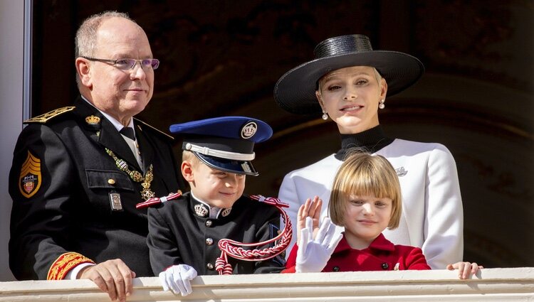 Alberto y Charlene de Mónaco y sus hijos Jacques y Gabriella de Mónaco en el Día Nacional de Mónaco 2022