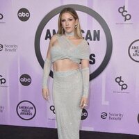 Ellie Goulding en la alfombra roja de los American Music Awards 2022