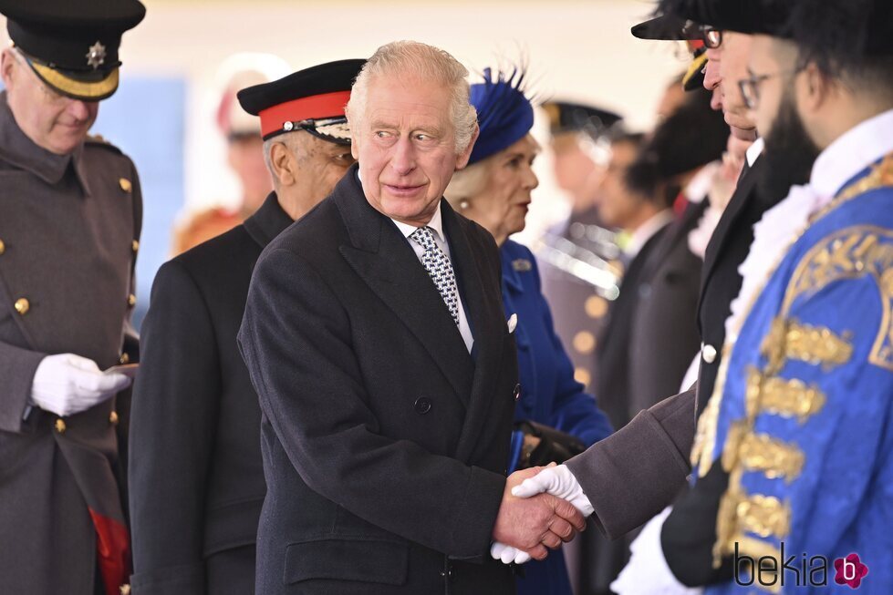 El Rey Carlos III en la ceremonia de bienvenida al Presidente de Sudáfrica por su Visita de Estado a Reino Unido