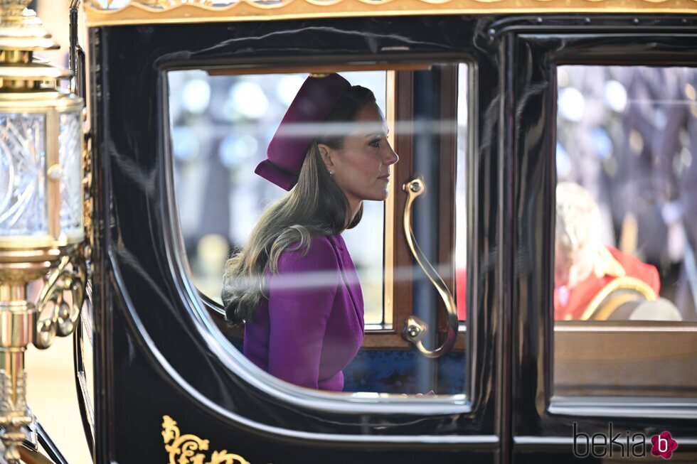 Kate Middleton en un carruaje tras la ceremonia de bienvenida al Presidente de Sudáfrica por su Visita de Estado a Reino Unido