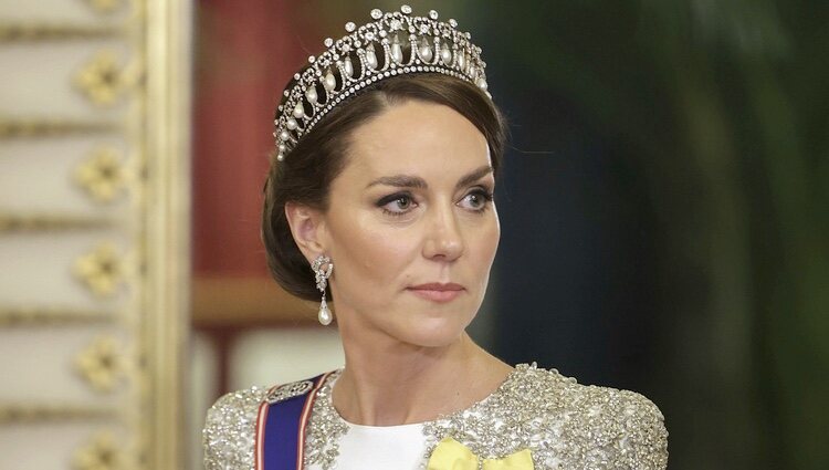 La Princesa Kate con la Cambridge Lover's Knot Tiara en la cena de Estado al Presidente de Sudáfrica