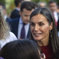 La Reina Letizia estrena los pendientes de Ticsilver en Barcelona