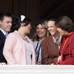 Estefanía de Mónaco con sus hijos Louis Ducruet, Pauline Ducruet y Camille Gottlieb y su nuera Marie Ducruet en el Día Nacional de Mónaco 2022