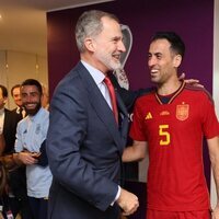 El Rey Felipe VI y Sergio Busquets tras el primer partido de España en el Mundial de Catar