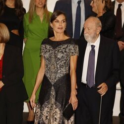 La Reina Letizia y Diego Carcedo en la entrega del Premio Francisco Cerecedo a Pilar Bonet