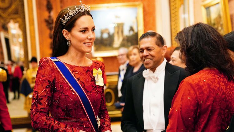 Kate Middleton con la tiara Flor de Loto en su primera recepción al Cuerpo Diplomático como Princesa de Gales