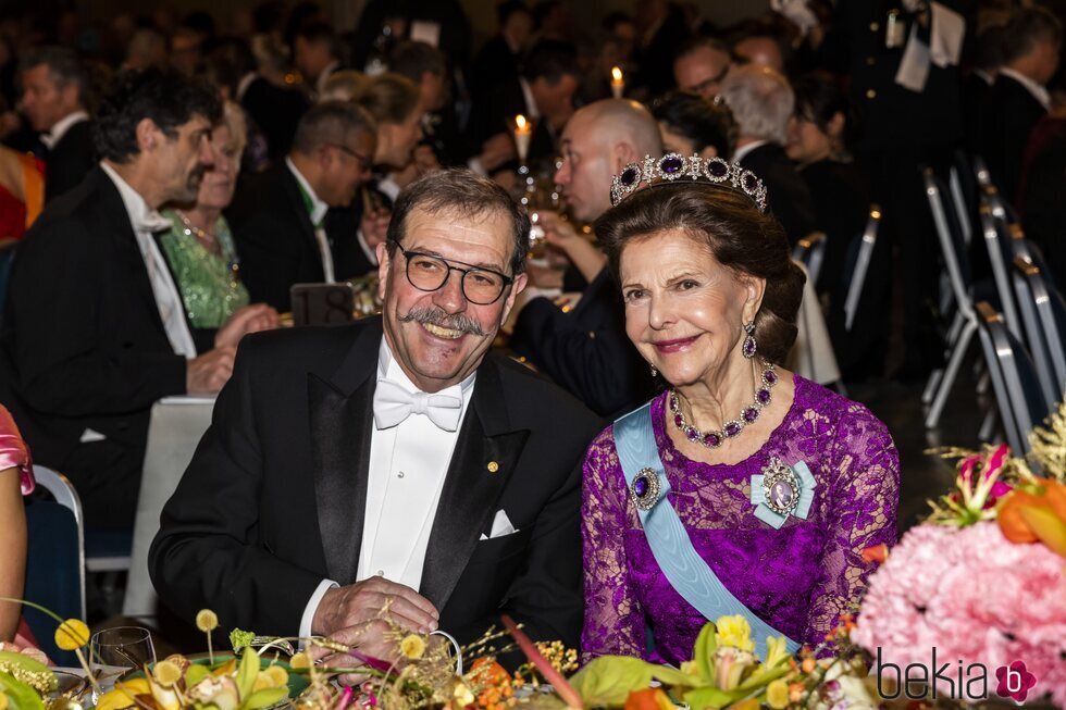 Silvia de Suecia con la tiara Napoleónica de Amatistas en la entrega de los Premios Nobel 2022