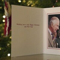 Felicitación navideña de los Reyes Carlos y Camilla en su primera Navidad como Reyes