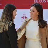 La Reina Letizia y María Valverde en la inauguración de la sede del Instituto Cervantes en Los Angeles